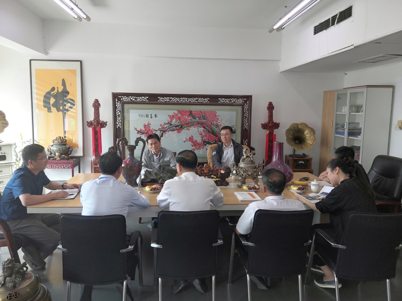 泉山区统战部长李建华一行来LD.COM指导党建工作